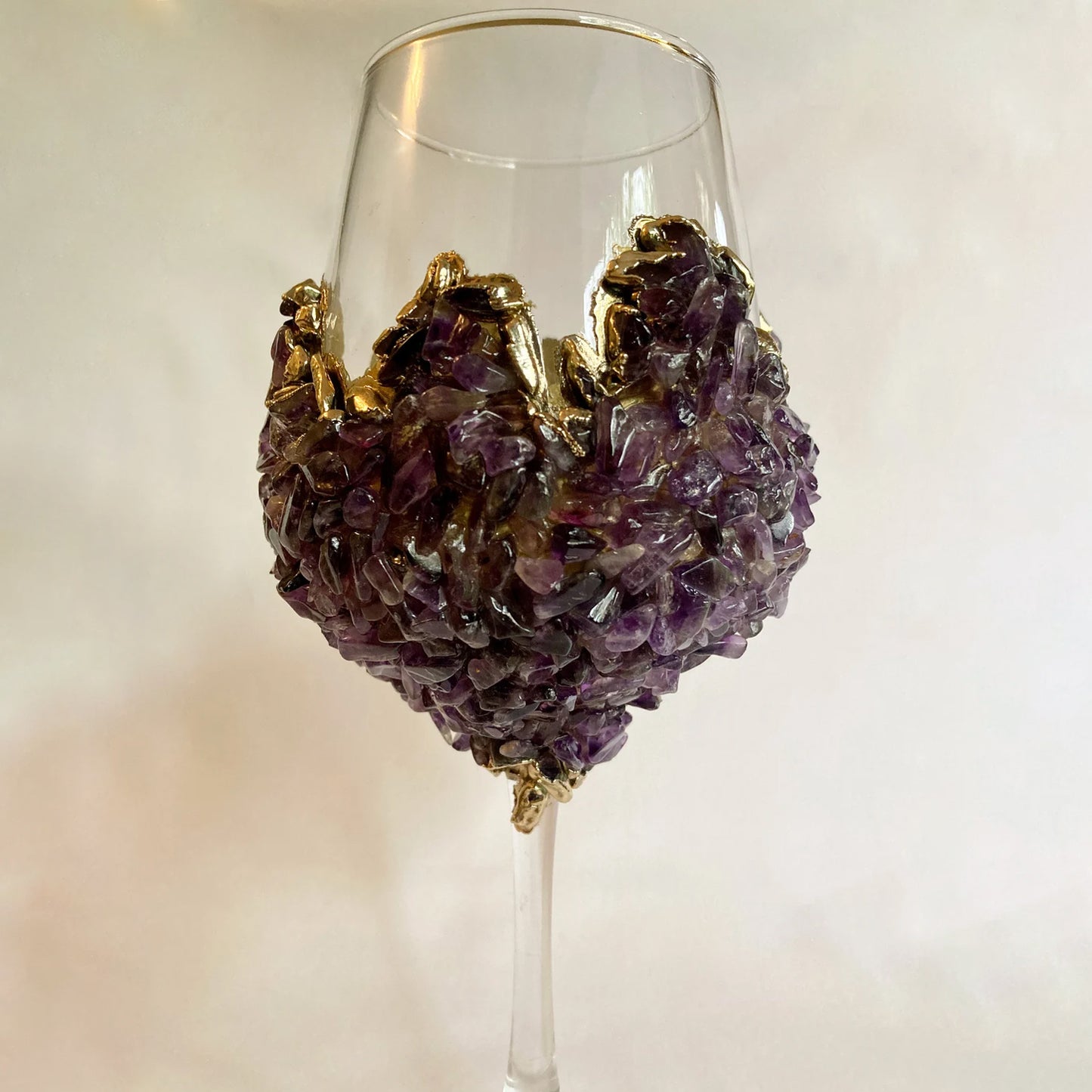 Set of 2 |Crystal Wine Glasses with Gold Plated Purple Amethyst Agate/Quartz Semi-precious Crystals | 16 oz/465 ml