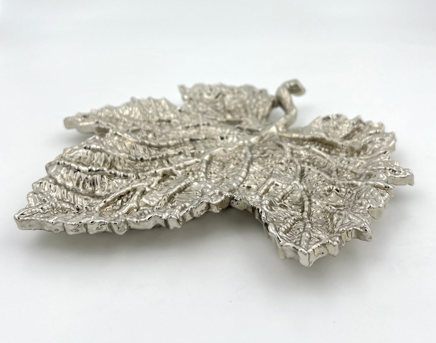 Maple Leaf Tray - Decorative Metal Tray | Small Platter | Centrepiece | Home Accent | Gold, Silver or Antique Finish
