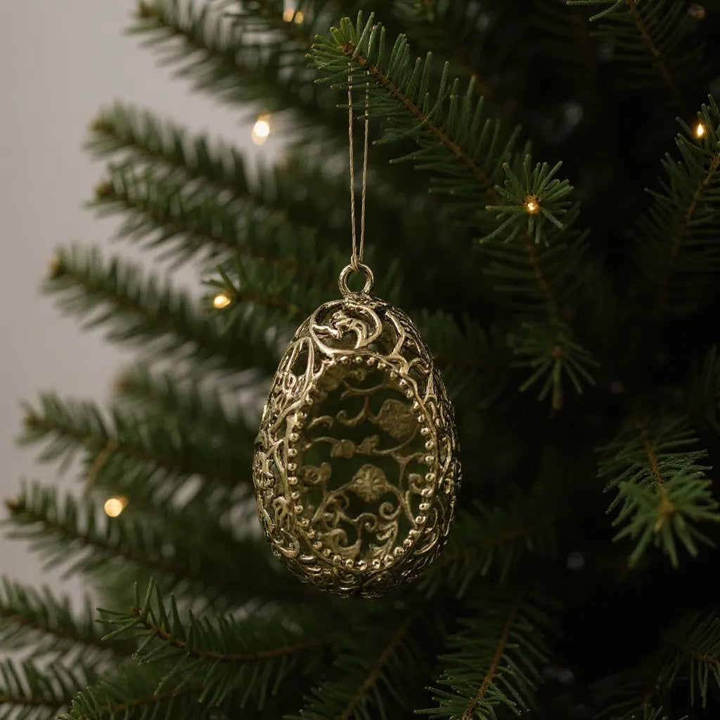 Antique Gold Christmas Ornaments – Vintage Holiday Baubles (Set 2)