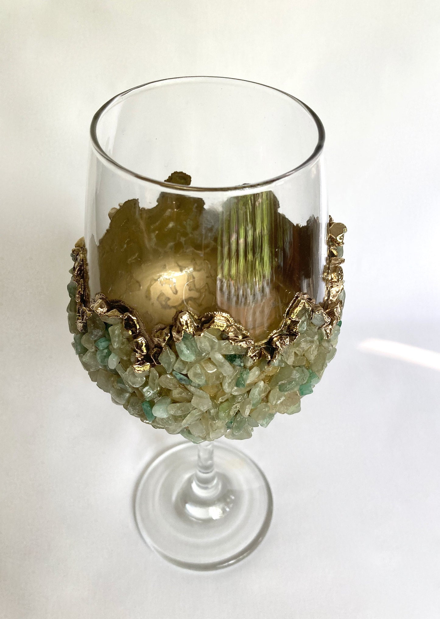 Set of 2 |Crystal Wine Glasses with Gold Plated Light Green Agate/Quartz Semi-precious Crystals | 16 oz/465 ml