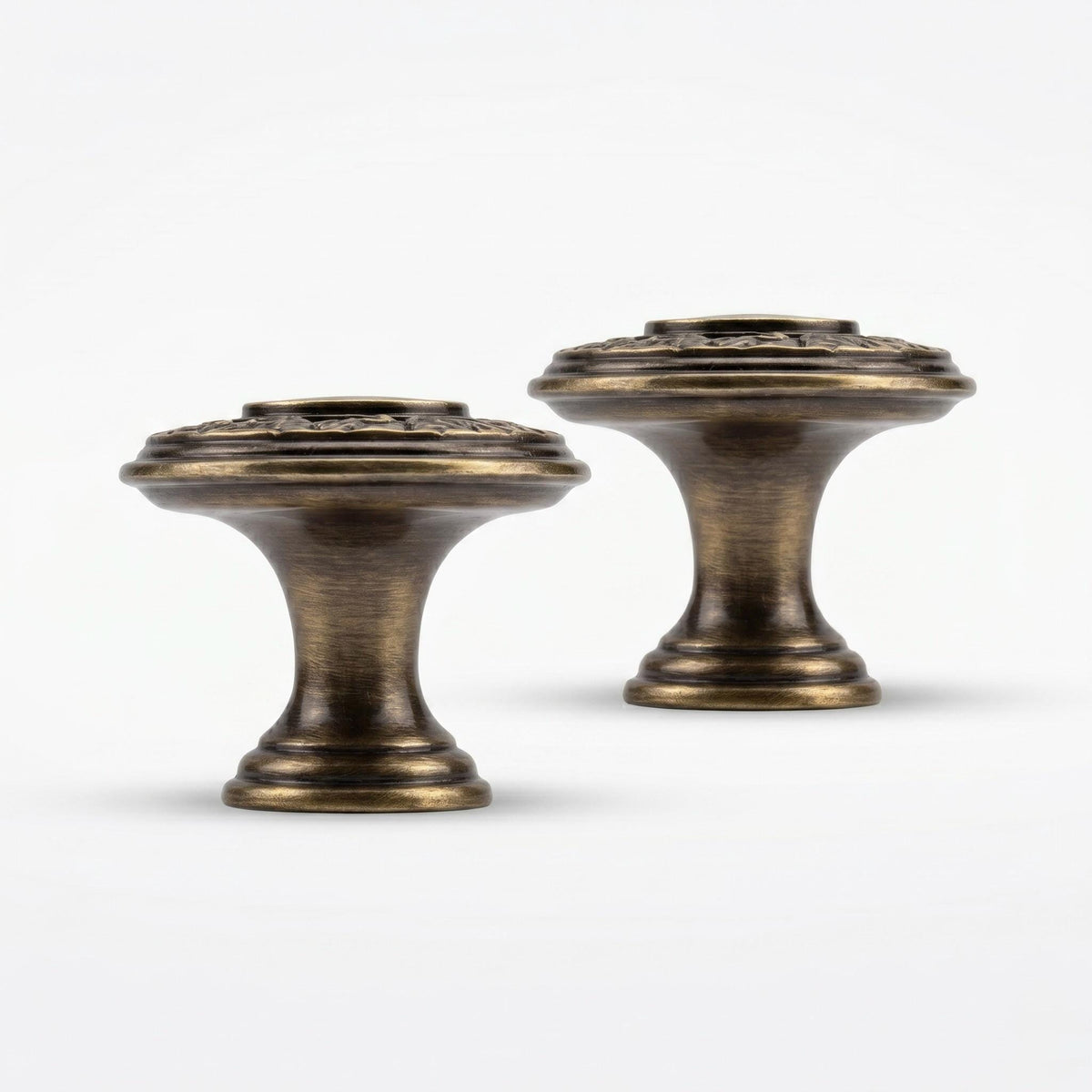 Two initial knobs from the side and back