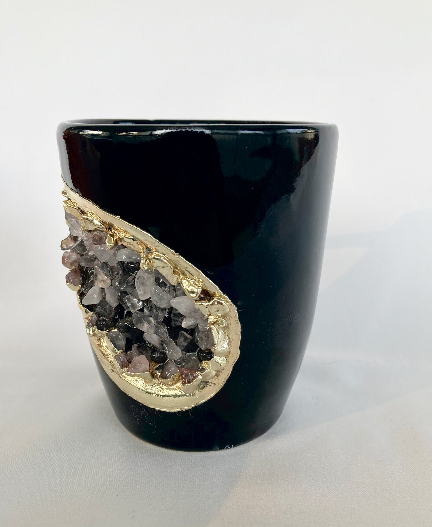 Personalised Black and Gold Ceramic Coffee/Tea Mug with Rose Quartz Semi-precious Agate Crystal Gemstones | 8 oz